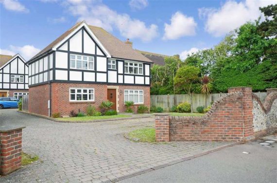 5 Bedroom Detached